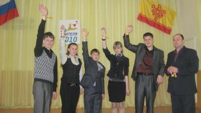 15:17 Уполномоченный по правам ребенка в городе Шумерля и Шумерлинском районе вручил браслеты «Моя Чувашия» в знак уважительного отношения к родному краю